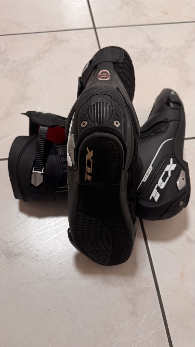 TCX Scarpe da uomo: TCX RT- race Bottes Moto taille 42 – Usato da La Chaux-de-Fonds venduto da ALVKIKO 2
