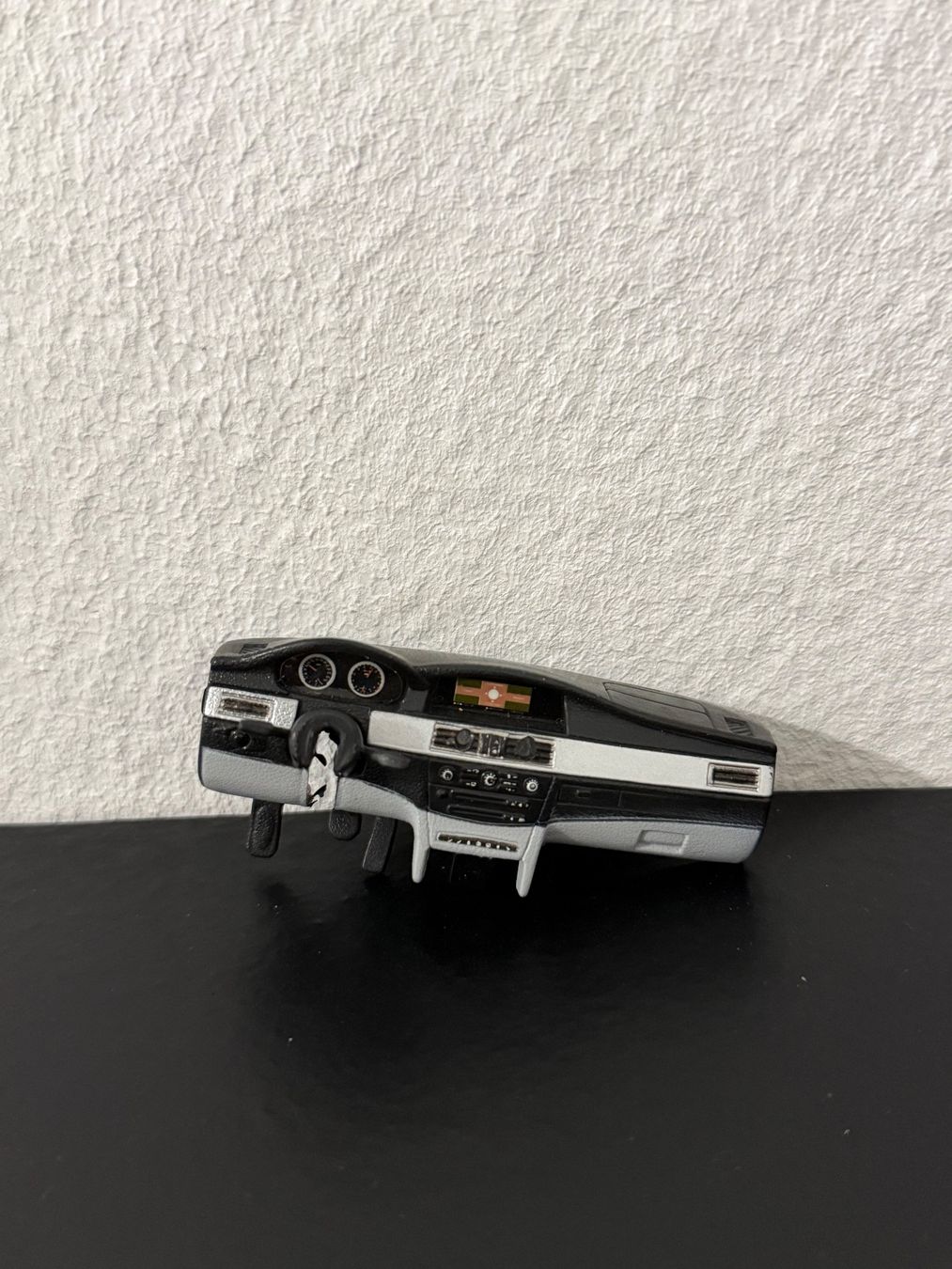 BMW Modellautos: 1:18 BMW E60 Armaturenbrett – Gebraucht aus Bülach von Meti2023