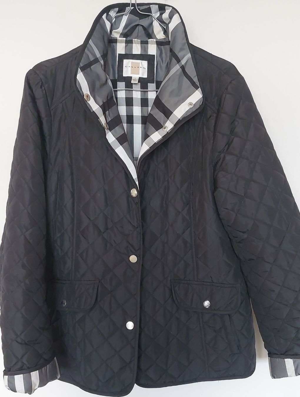 Cappotti: Stylish Black Quilted Jacket Size L – Usato da Weiach venduto da fra_2xkf