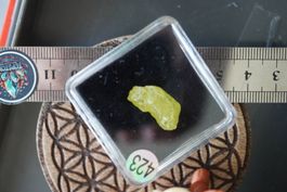 Schwefel Kristall  Gelb    Im Böxli   ab 1.-  423