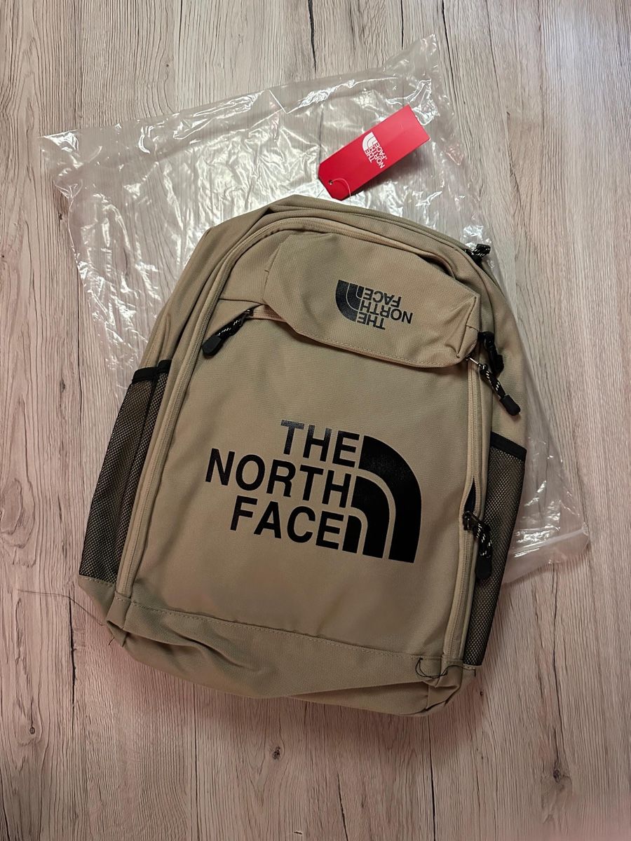North Face Zaini: The North Face Rucksack – Nuovo (secondo la descrizione) da Basel venduto da pau_s6pv 2