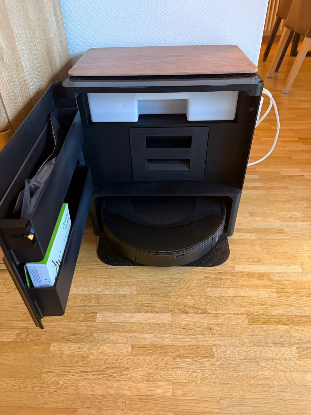 Irobot Aspirateurs & Accessoires: Saugroboter iRobot Roomba Combo j9+ – D'occasion à Luzern par Theresa-R 1