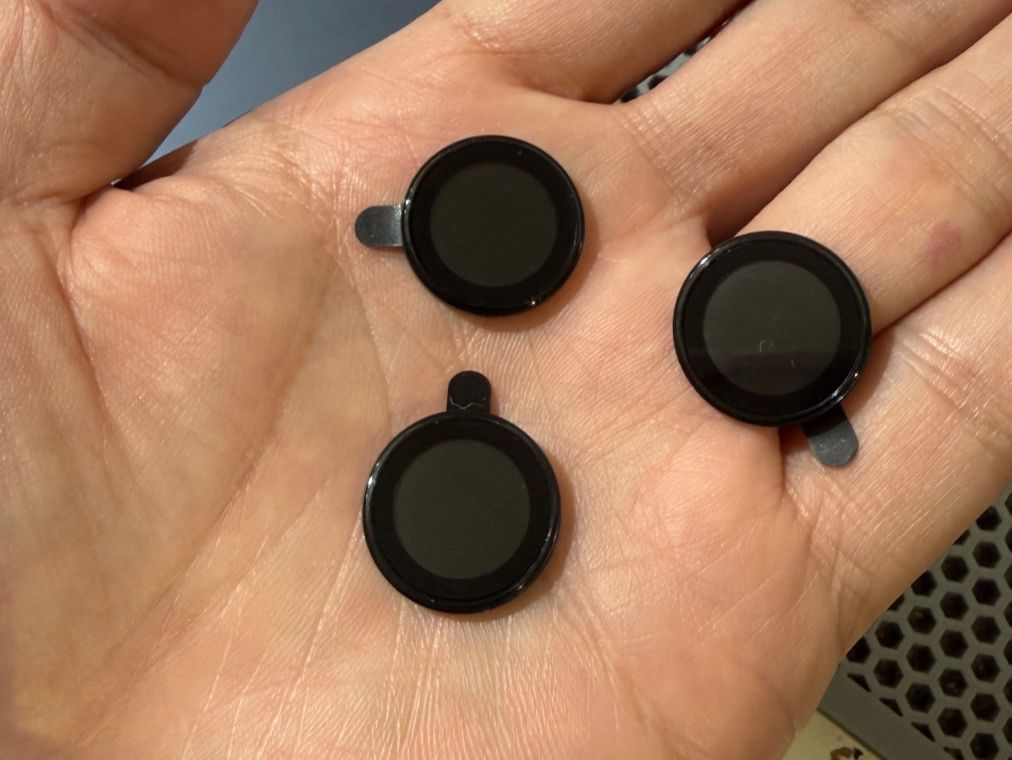 Apple Telefoni cellulari / Smartphones: iPhone 17 Pro(Max) - 3 Verres protection Caméra NOIR – Nuovo e nell'imballaggio originale da Morges venduto da DigiAC 7