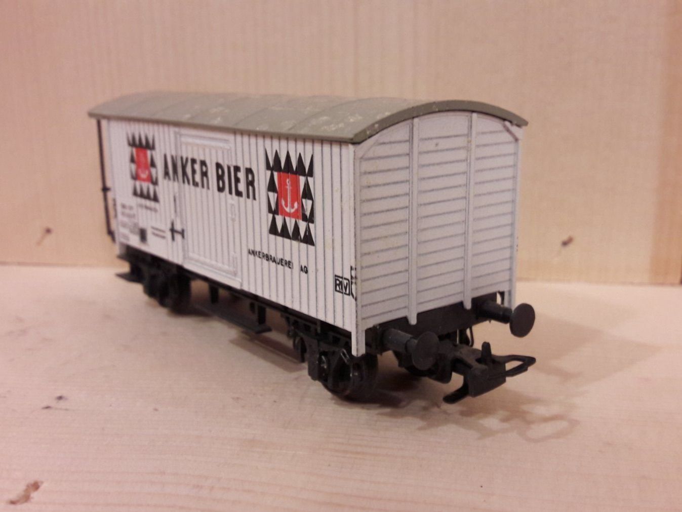 Liliput Modellini di ferrovie: Liliput HO DC : CFF wagon couvert "Anker Bier" – Usato da Buttes venduto da Cafe2005 5