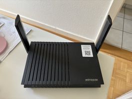 Routeur NETGEAR Nighthawk AX1800 WiFi 6 Router (RAX20)
