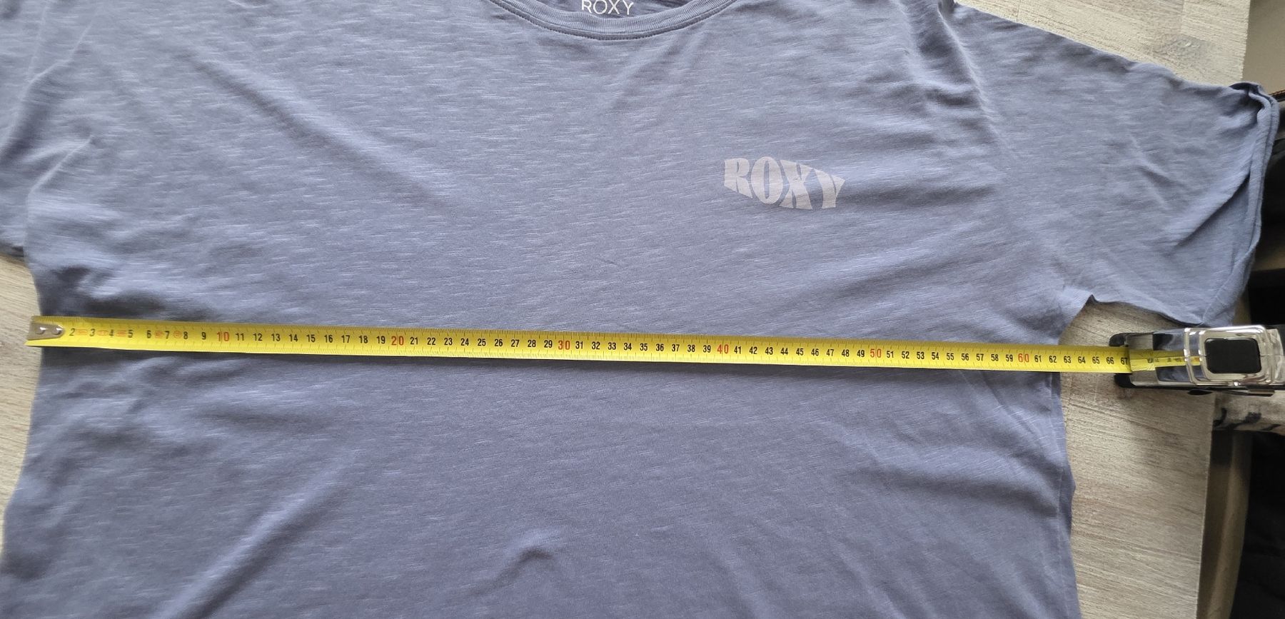 T-shirt: Tshirt bleu Roxy Taille M Unisexe – Usato da Yverdon-les-Bains venduto da van_dq65 7