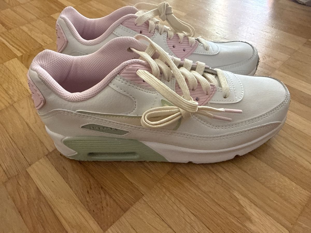 Nike Scarpe per ragazze: Nike Aur Max 90 neu original  – Nuovo e nell'imballaggio originale da Sisseln AG venduto da Gommibaerli87 2