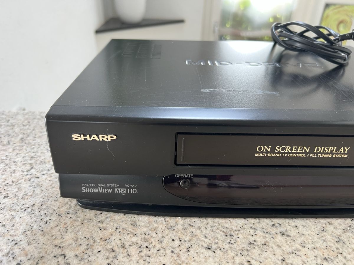 Sharp Registratori: Sharp Videorecorder VC-A49GM - Retro Feeling! Top Zustand! – Usato da Schongau venduto da Retro_Shop 2