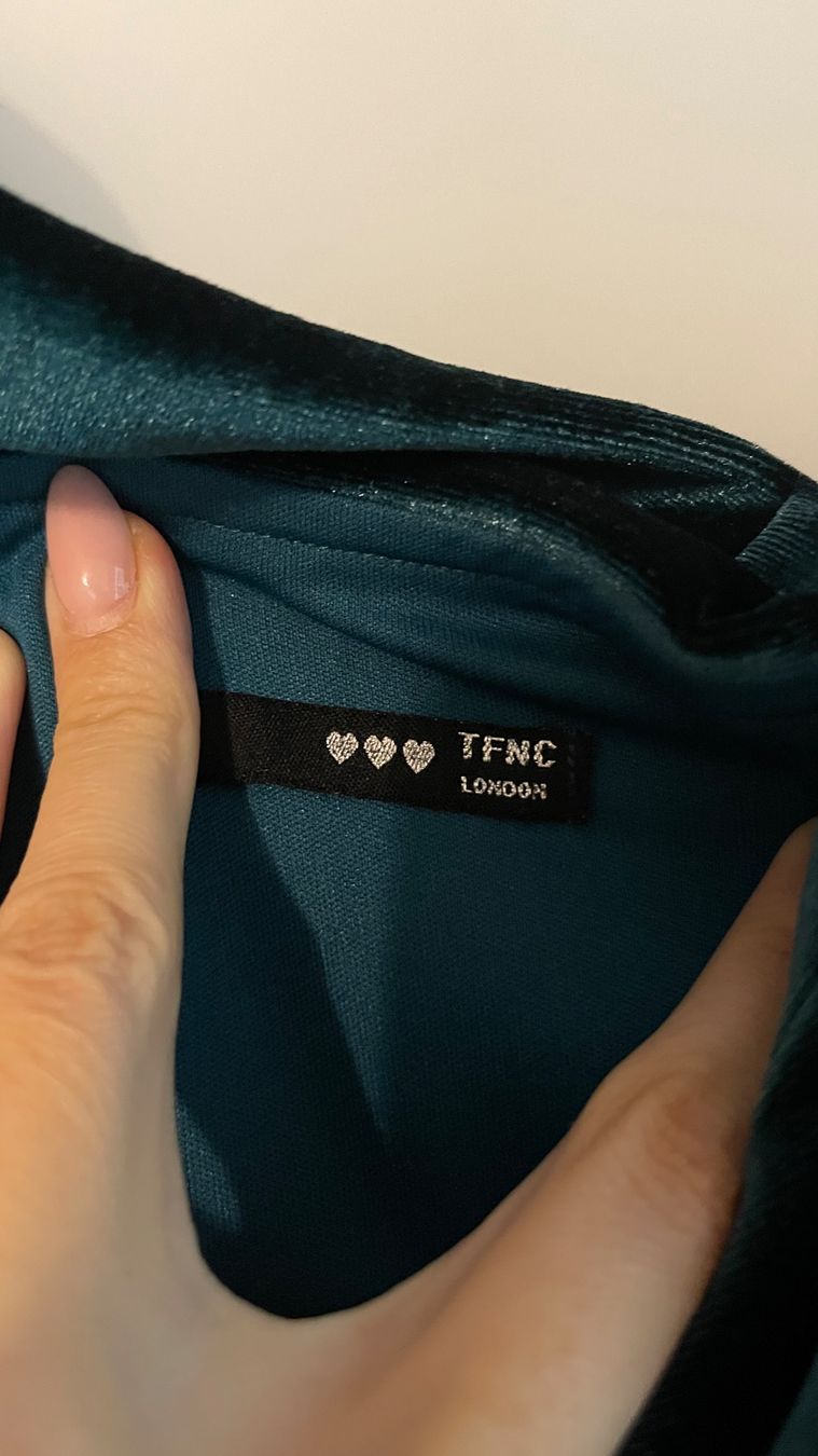 Kleider: Kleid von TFNC – Neu (gemäss Beschreibung) aus Lausen von sim_hgp6 4