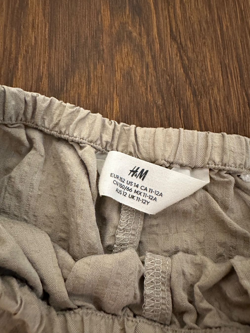 H&M Pantaloni: H&M Sommerhose Grösse 152 – Usato da Brunnen venduto da annitime 1