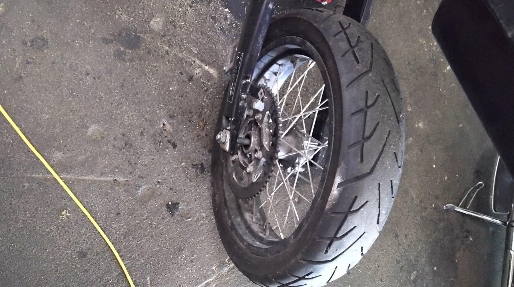 Pneumatici & Ruote complete: Gebrauchte Malaguti XSM 125 Hinterrad – Usato da winterthur venduto da Funbikes