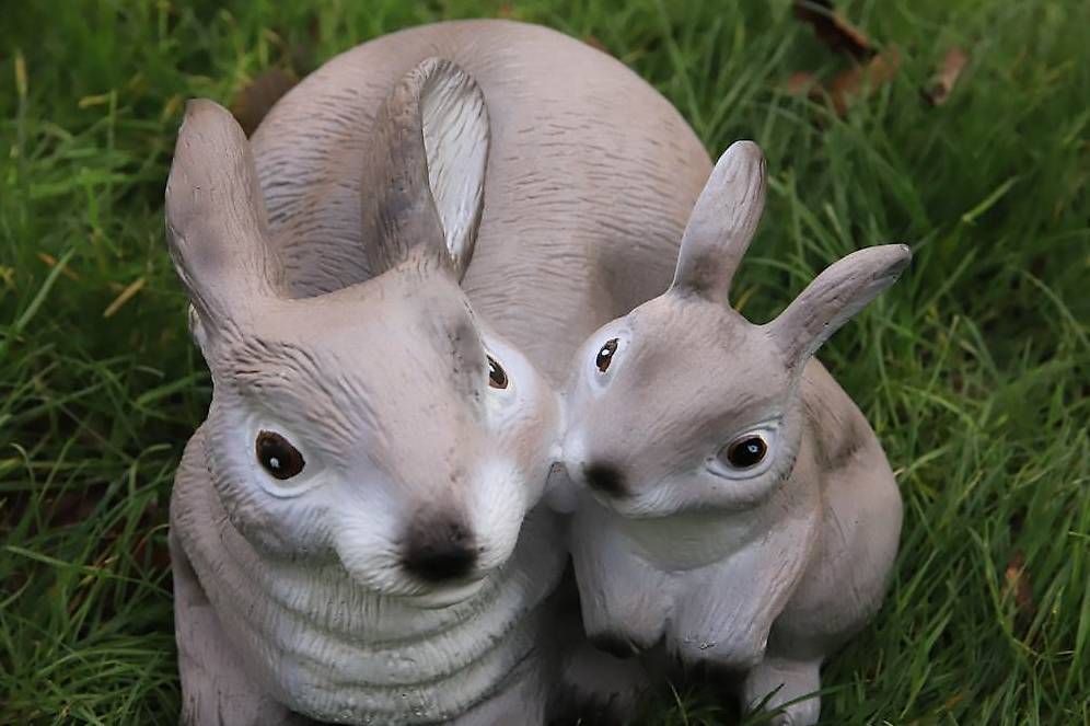 Alle Dekorationen: Lapin avec bb en résine ht 23 cm – Gebraucht aus courtételle von capsule05 2
