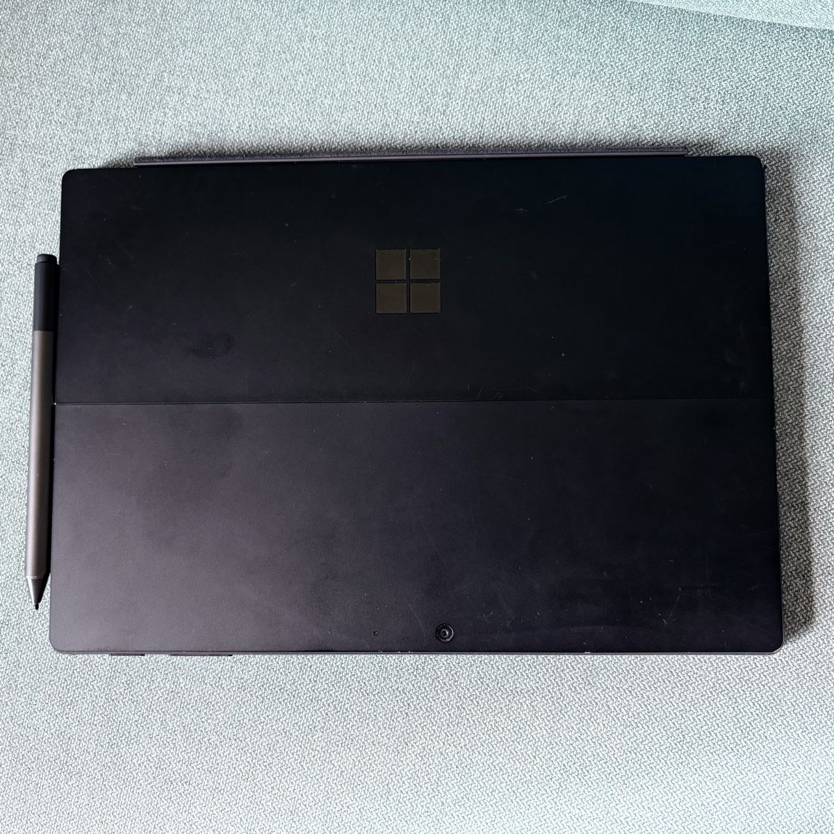 Microsoft Notebook: Microsoft Surface Tablet mit Tastatur und Stift schwarz – Usato da Lausen venduto da han_c7wm 4