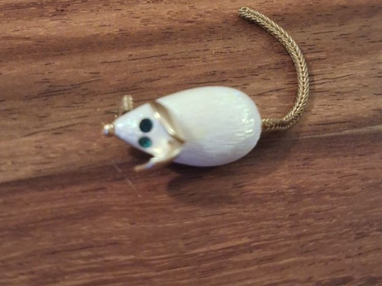 Broche Vintage Petite Souris En Métal Doré - Neuf Sans Emballage - Usure Infime - Déco Vestimentaire Rétro