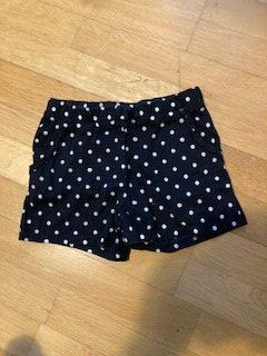 Short à pois t.110