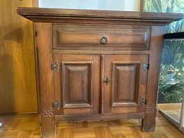 Nachttisch Holz massiv antik mit Schublade gebraucht