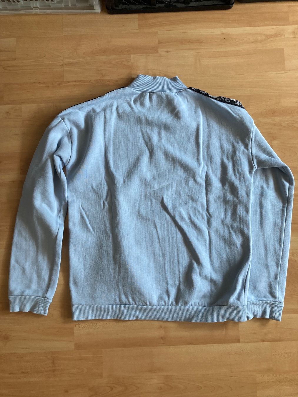 C&A Pulls et sweat-shirts: hellblau-grauer Pullover mit Reissverschluss – D'occasion à Bönigen par Amsoldingen02 1