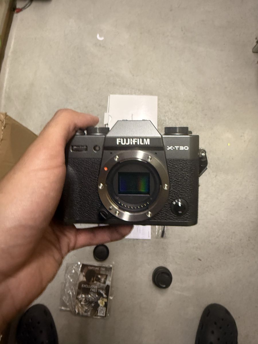 Fujifilm Fotocamera: FUJIFILM X-T30 III  Kit – Nuovo (secondo la descrizione) da Zürich venduto da aronjrm