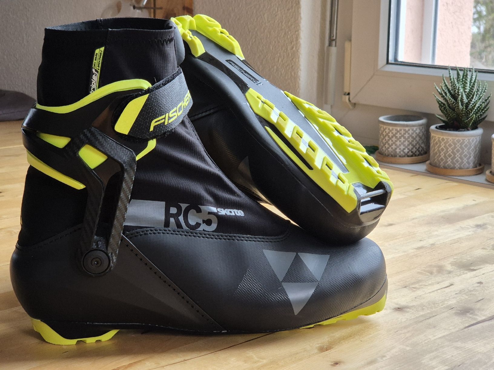 Fischer Scarpe da uomo: Fischer RC5 Skate Langlaufschuhe Skating – Nuovo (secondo la descrizione) da Binz venduto da flo_lcy2