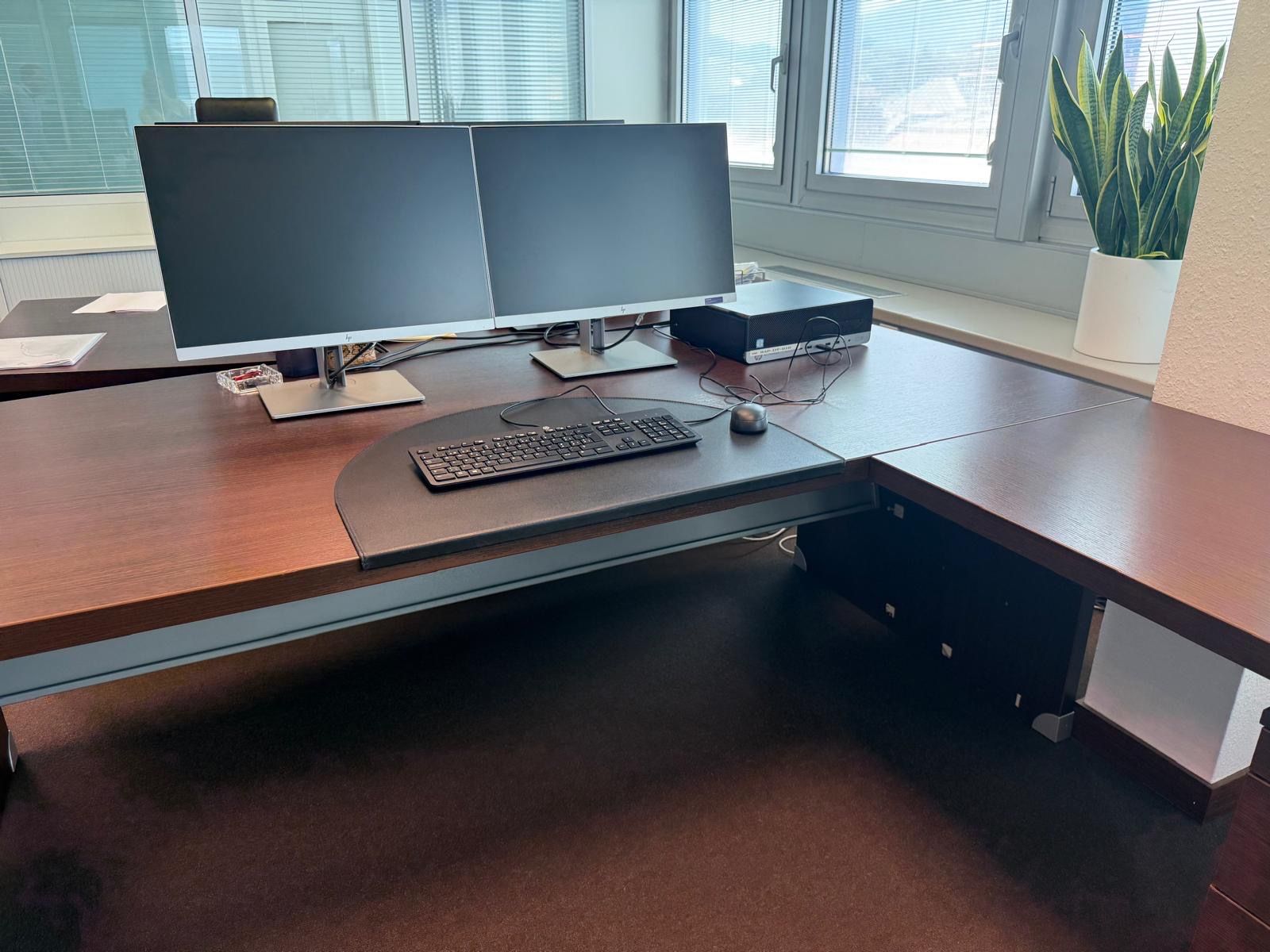 Schreibtische: Bureau d'angle Direction avec caissons tiroirs – Gebraucht aus Genève von rod_y92f 2