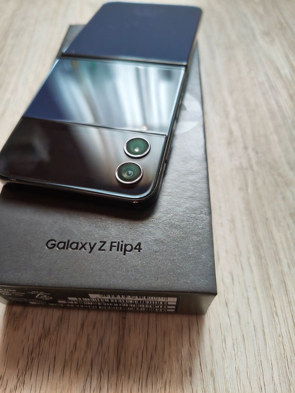 Samsung Telefoni cellulari / Smartphones: Samsung ZFlip 4 – Difettoso da Willerzell venduto da Bastler12 3