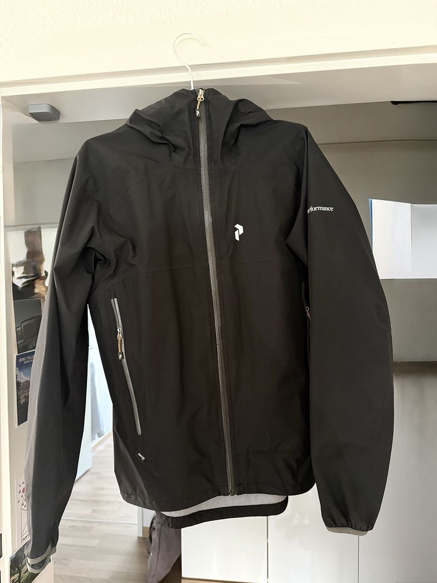 Peak Performance Jacken: Peak Performance Jacke – Gebraucht aus Au ZH von flo_b2cl