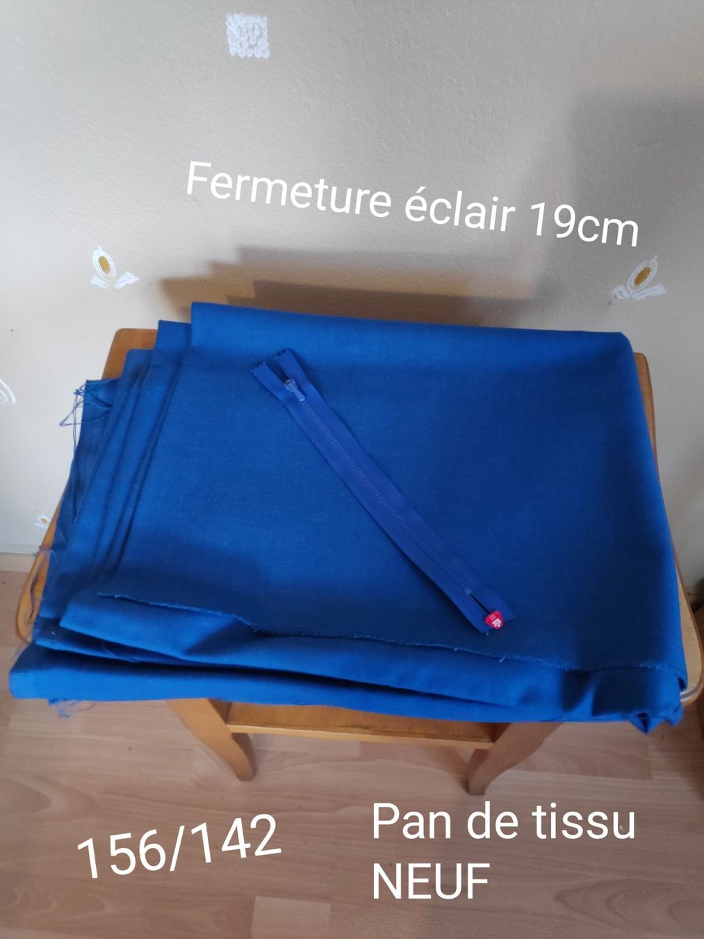 Tessuti: Pan de tissu bleu – Nuovo (secondo la descrizione) da Couvet venduto da fat_kyl7