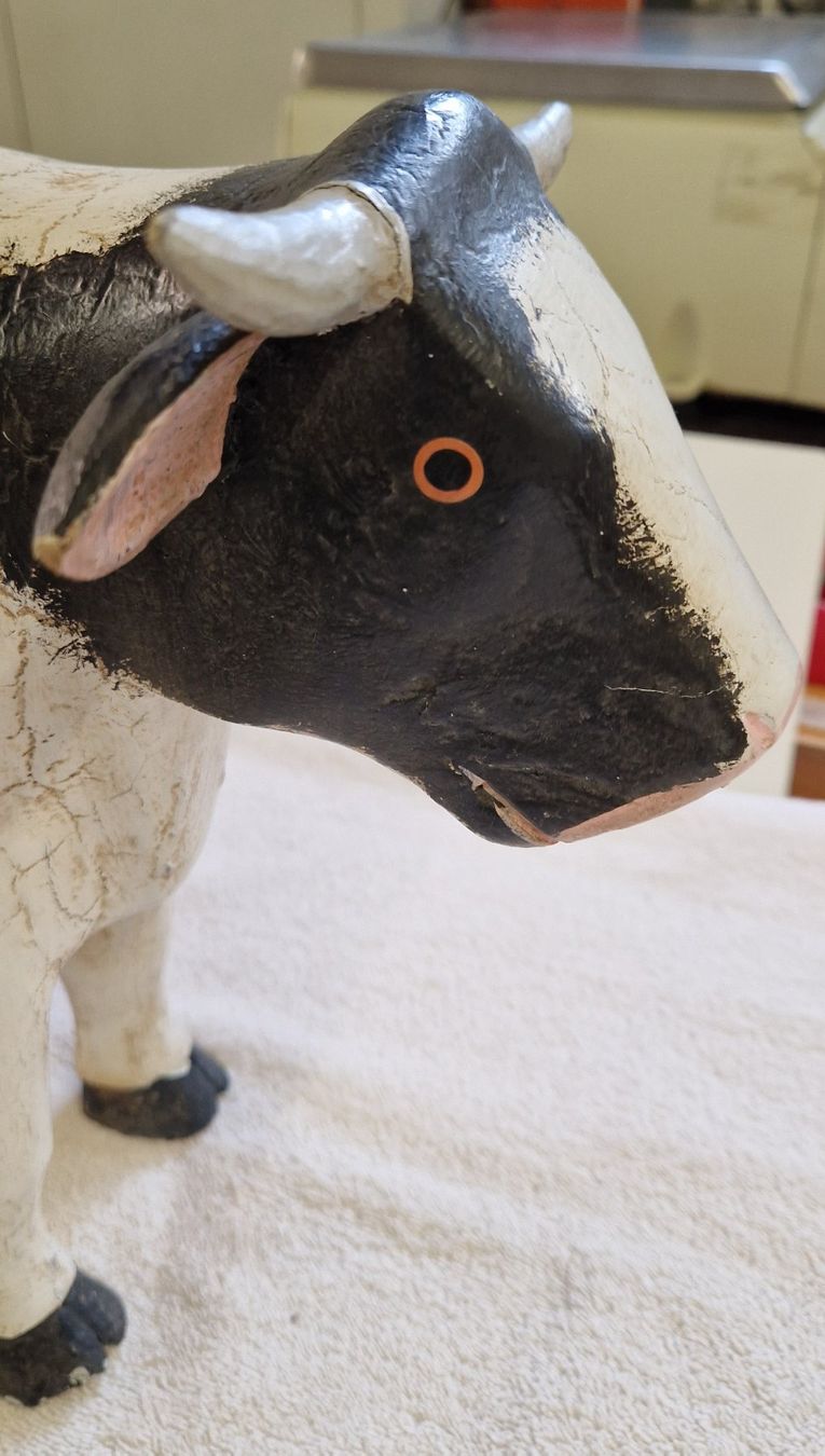 Statuette: KUH AUS HOLZ – Usato da Bilten venduto da Mic2022 2
