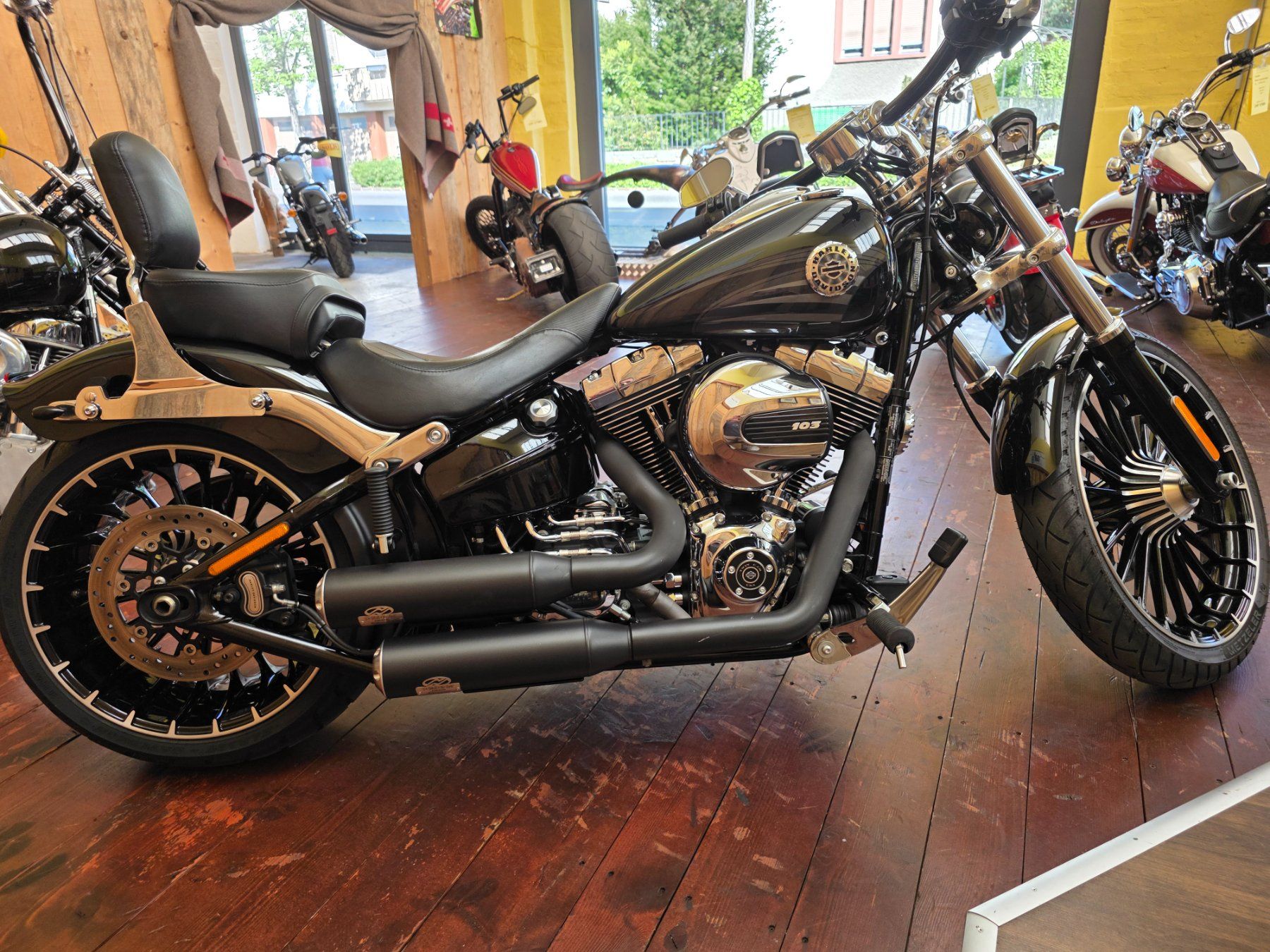 Harley-Davidson Chopper: Harley Davidson FXSB Breakout 103 – Usato da Oberwil BL venduto da miskolcy 3