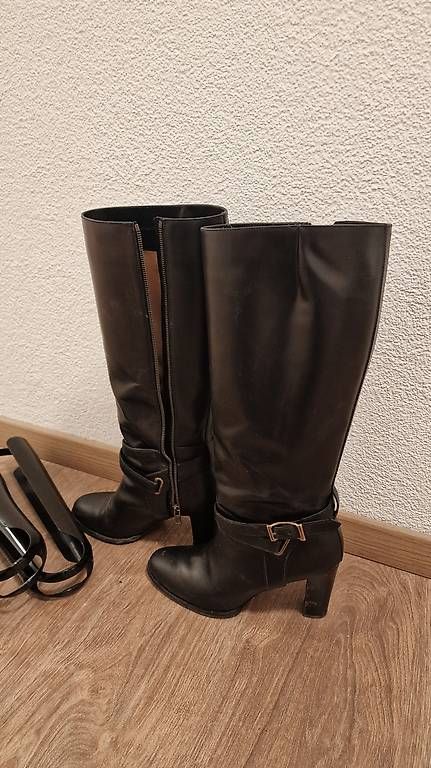 Scarpe da donna: Burberry Stiefel Grösse 41 – Usato da Stallikon venduto da tina1989