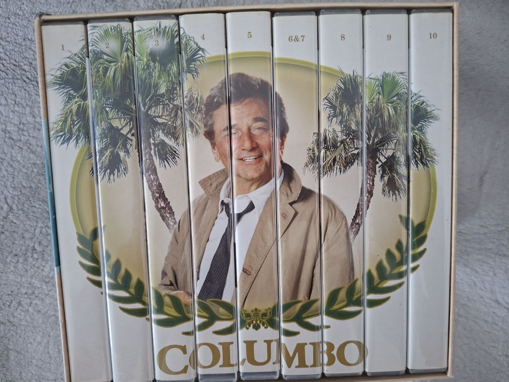 Alle DVDs: COLUMBO  BOX 1 - 10 DVD – Gebraucht aus Aesch BL von Burschi59