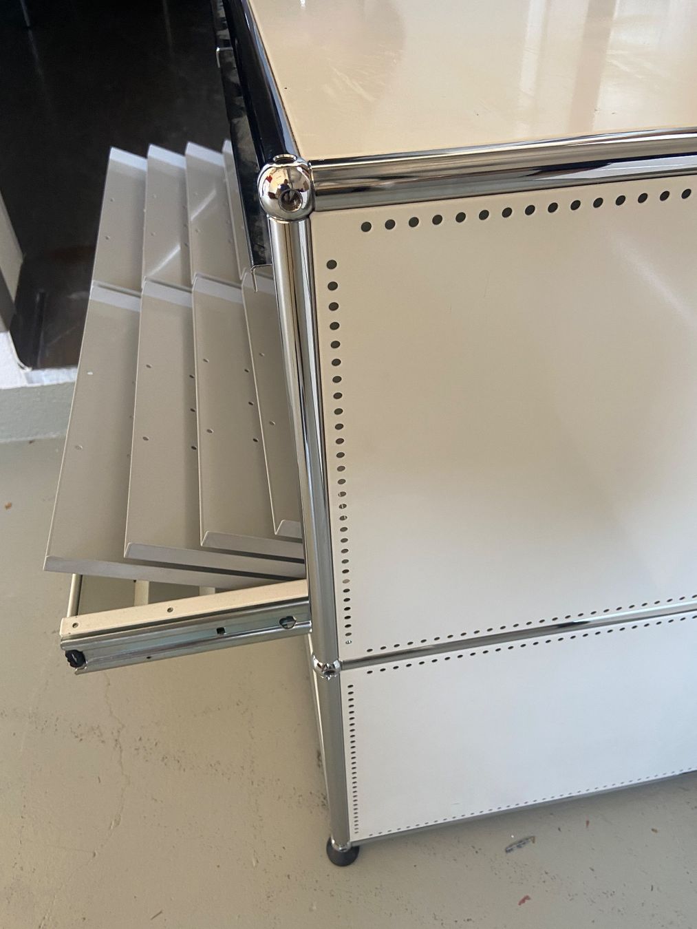 USM Eléments de bureau: USM Haller Rollcontainer – D'occasion à Wil SG par tra_dv7v 3