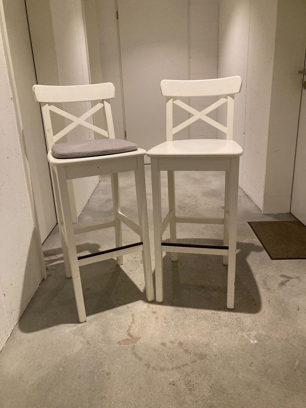 Ikea Chaises hautes: 2 Barhocker/bar chairs (Ikea) – D'occasion à Allschwil par lswart