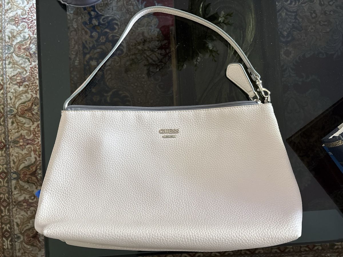 Guess Sacs femmes: Guess Handtasche, Top! – Neuf (Voir description) à Bellinzona par LuganoBoutique