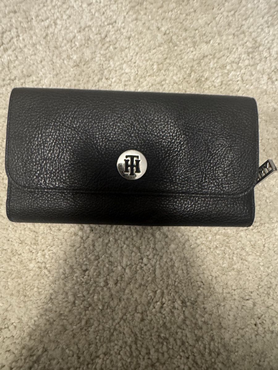 Tommy Hilfiger Portemonnaie: Tommy Hilfiger – Neu (gemäss Beschreibung) aus Neerach von Jenny55555