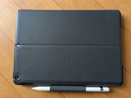 iPad 9.Gen 64Gb inkl. Aple-Pencil und Logitech Slim Folio