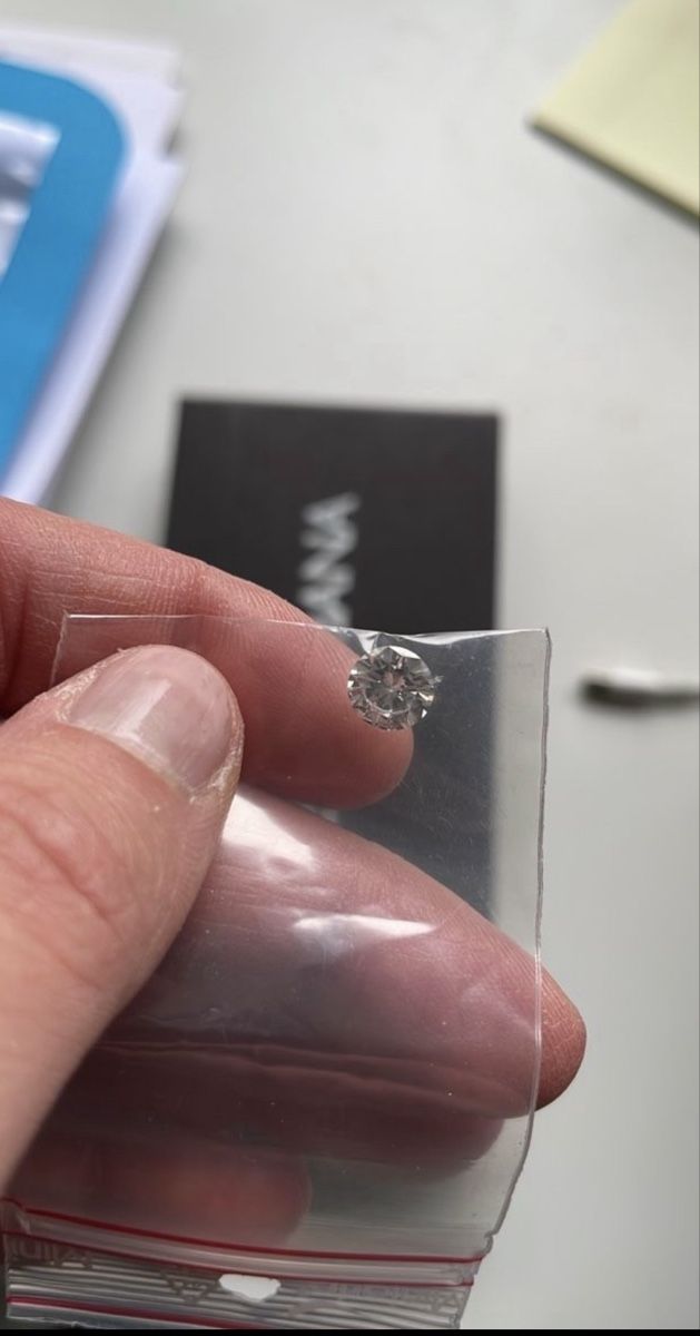 Pietre preziose: Diamant ideal für Verlobungsring oder Schmuck – Nuovo (secondo la descrizione) da Aristau venduto da cherry-berry