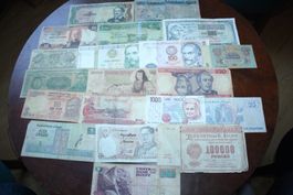 Lot 18 Vieux billets différents