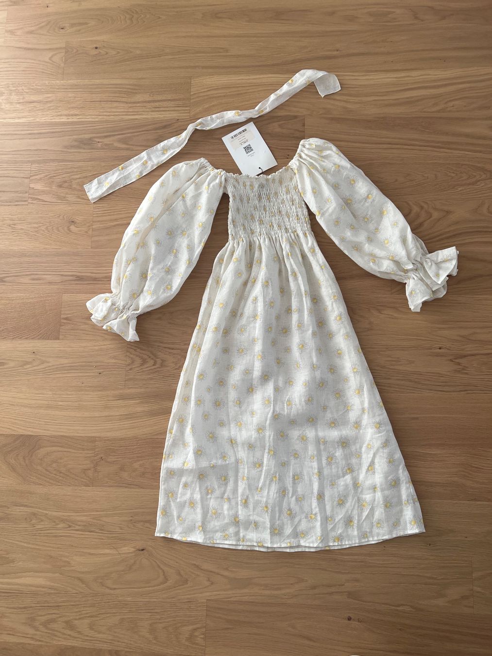 Robes: Sommerkleid mit Gänseblümchen – Neuf avec emballage d'origine à Benken SG par lek_dz2k 1