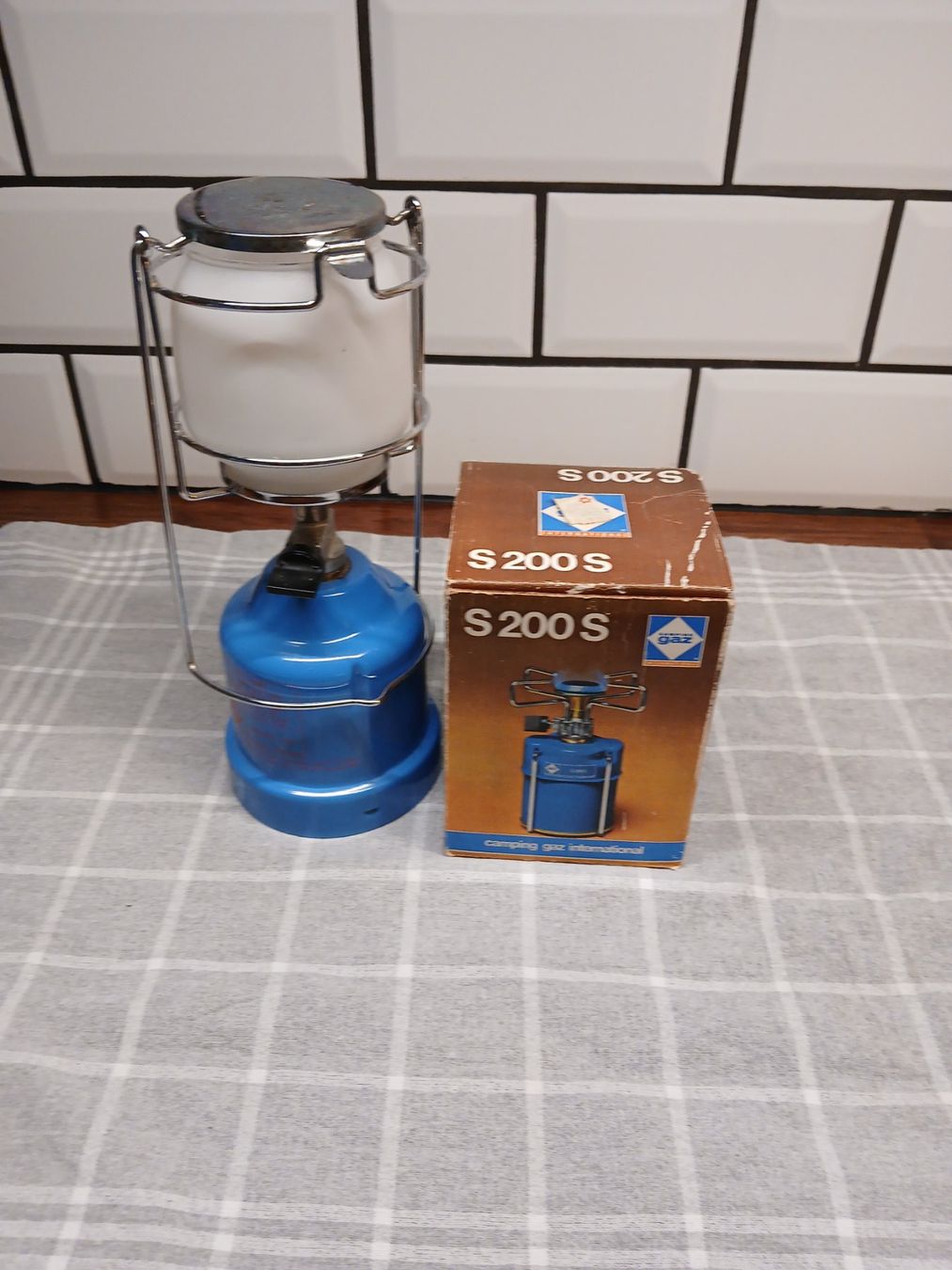 Campingaz Lampade: Campingkocher und gaslampe – Usato da Sarmenstorf venduto da urquattro1983 1