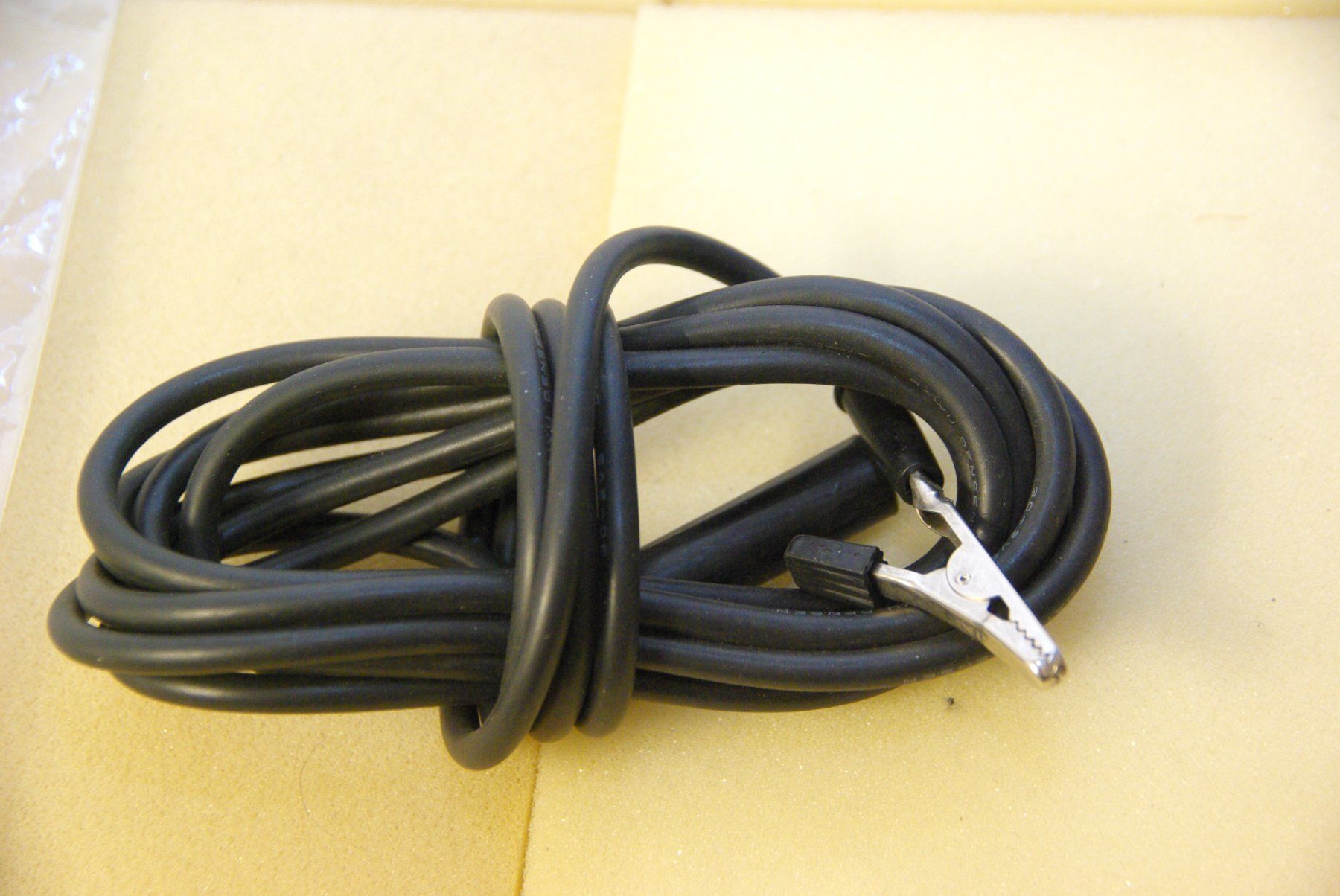 Câbles: Kabel mit Krokodilklemme, schwarz – D'occasion à Herisau par Cevianer1844 1