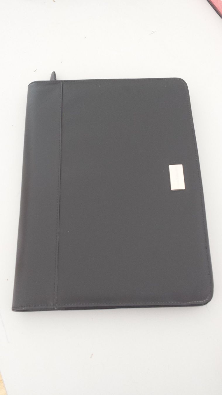 Valigie & Borse: Port Document A4 Noir – Nuovo (secondo la descrizione) da Biel/Bienne venduto da mor_gbm5 2