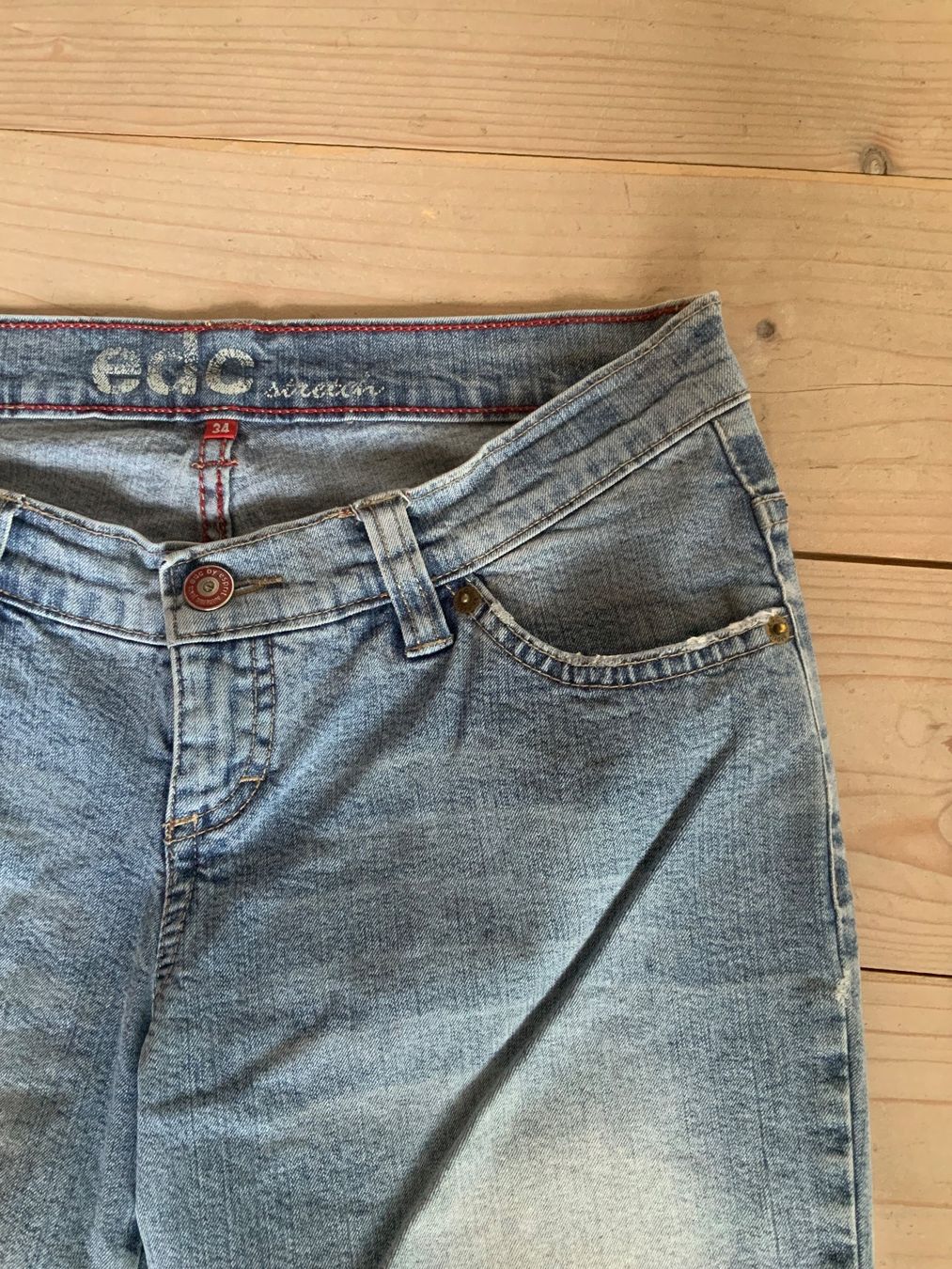 Esprit Jeans: Damen-Sommerjeans; Esprit; Grösse 34 – Usato da Dübendorf venduto da Roliricardo 2