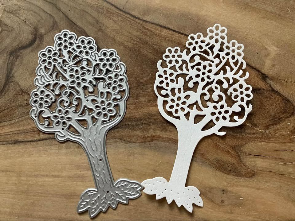 Sciablone: Neue Stanzschablone  Baum – Nuovo e nell'imballaggio originale da Effretikon venduto da wenuss 1