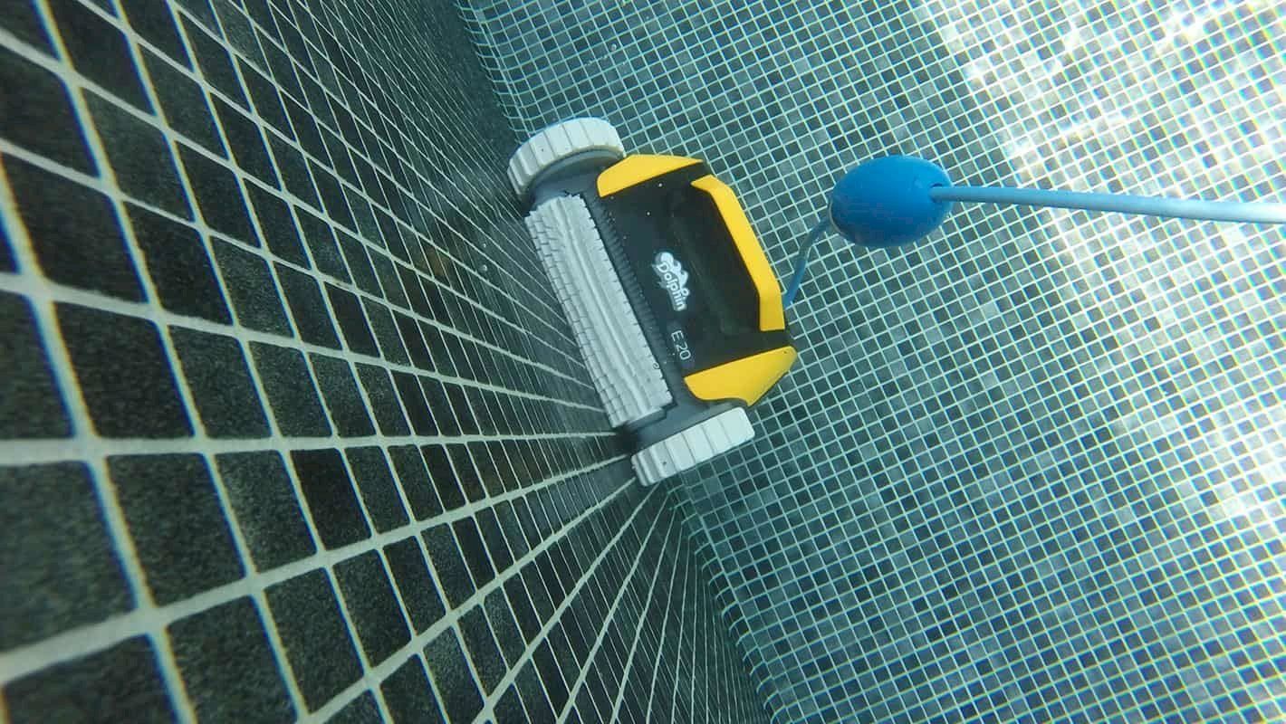 Piscine: Maytronics Dolphin E20 Poolroboter – Nuovo e nell'imballaggio originale da Bottighofen venduto da zaap 2