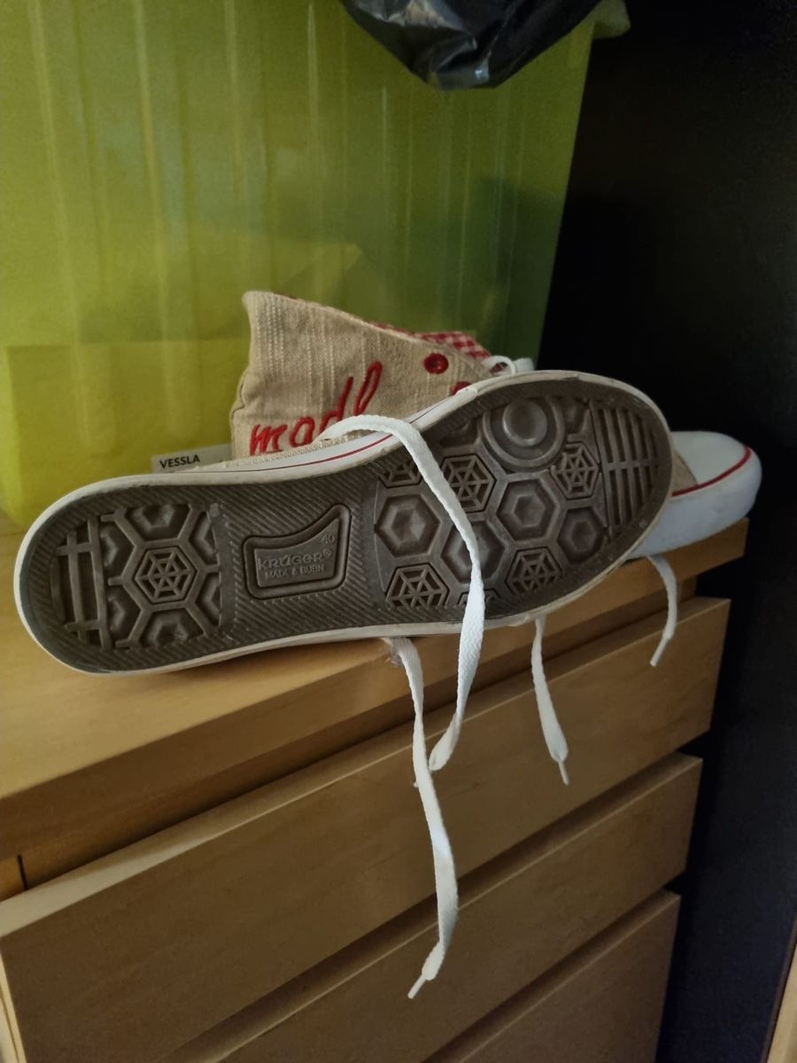 Damenschuhe: Turnschuhe Größe 40 – Neu (gemäss Beschreibung) aus Adliswil von rossoelmare
