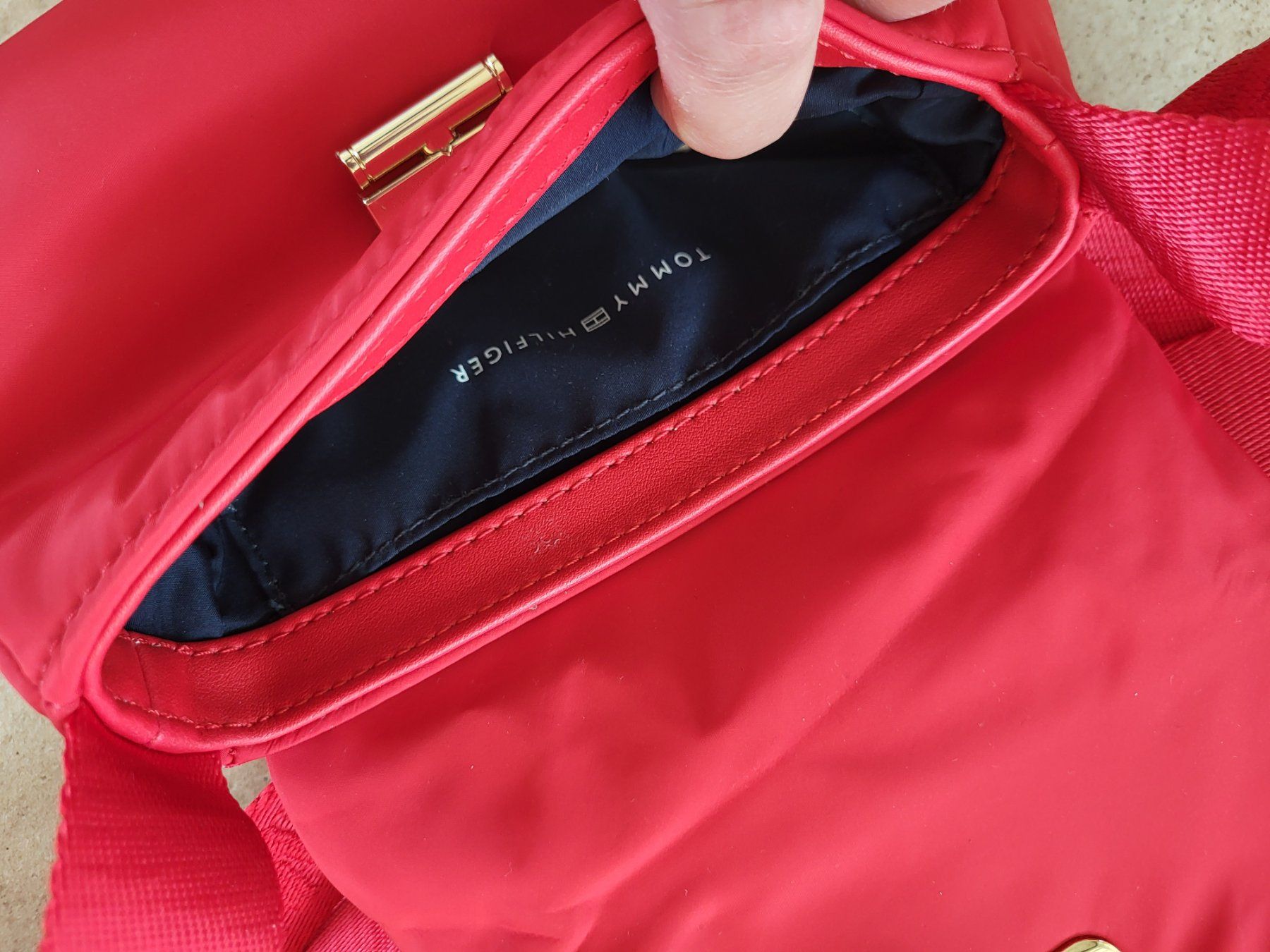 Tommy Hilfiger Borse da donna: Umhängetasche rot Tommy Hilfiger – Nuovo e nell'imballaggio originale da Frick venduto da eva_8krq 3