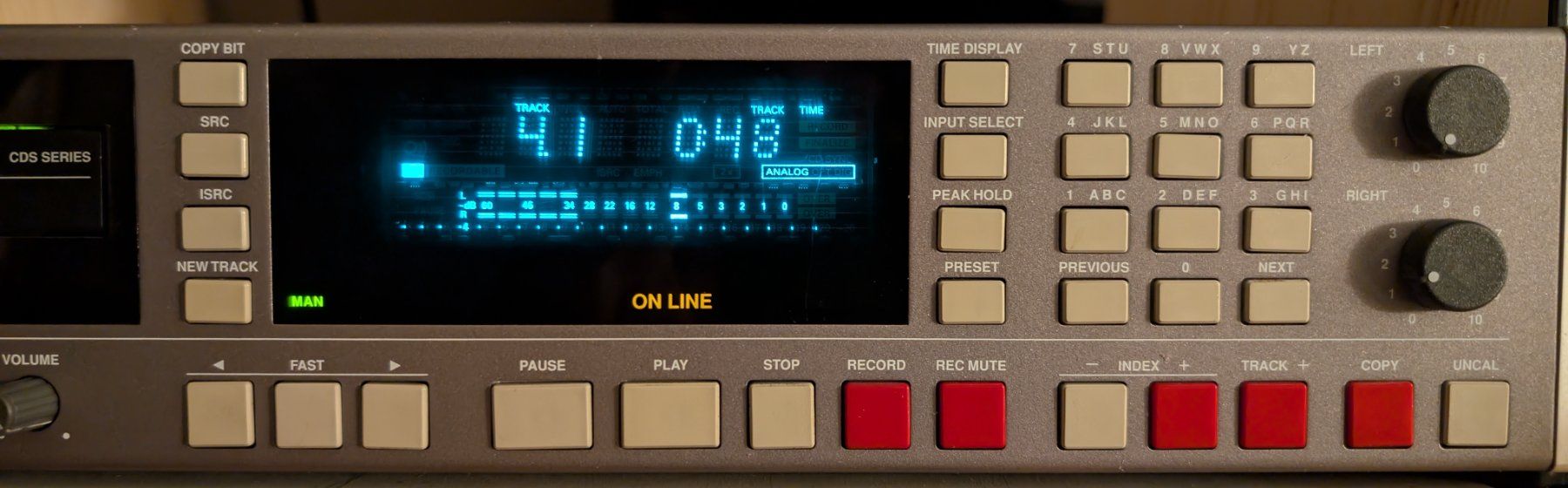Studer Console di mixaggio: Studer D741 Pro Studio-Equipment – Usato da Löhningen venduto da Guadian_90
