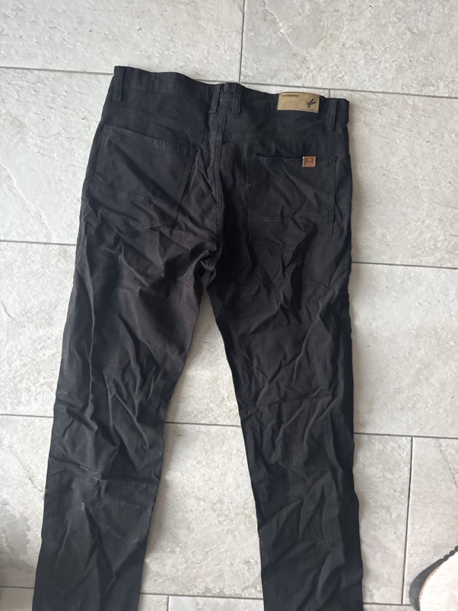Jeans: Jeans Schwarz neu Gr.38 – Nuovo e nell'imballaggio originale da Seewen SO venduto da Muggi3 1