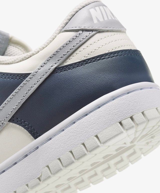 Nike Scarpe da uomo: Nike Dunk Low White/Armoury Navy/Wolf Grey - 44 – Nuovo (secondo la descrizione) da Winkel venduto da Studi66 2